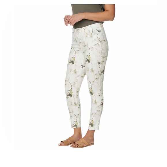 Buffalo Ladies' Tencel Blend Ankle Pant - Picture 2 of 8